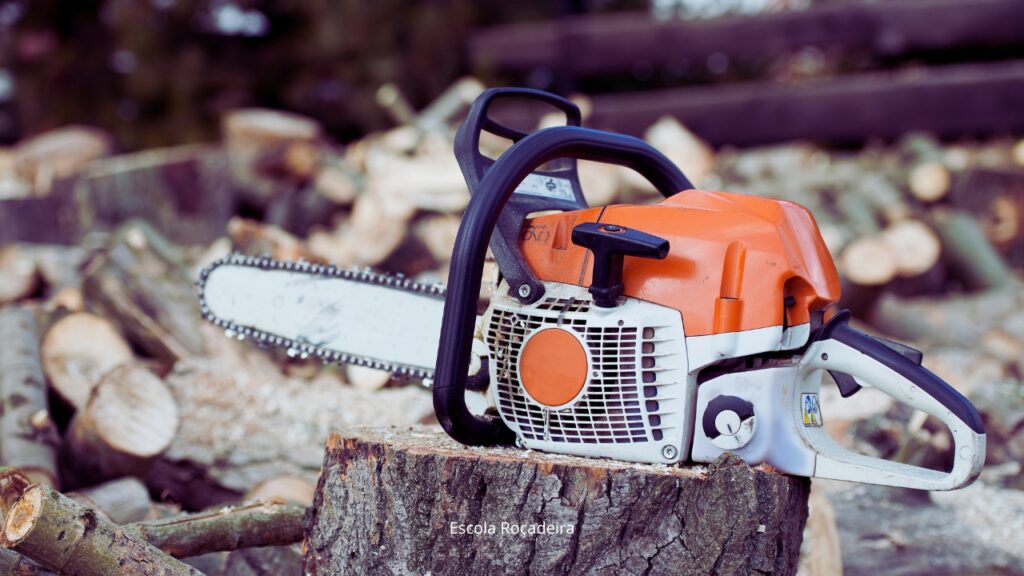 O que é o perfil da corrente da motosserra e para que serve? 1 motosserra a gasolina desligada
