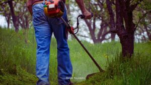 Como evitar retorno de pressão no carburador da roçadeira?